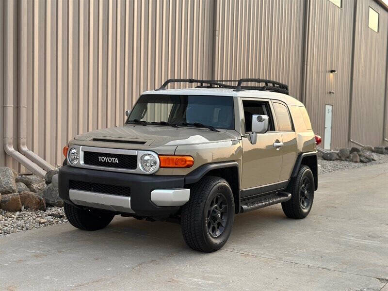 2012 Toyota FJ Cruiser Base photo 3