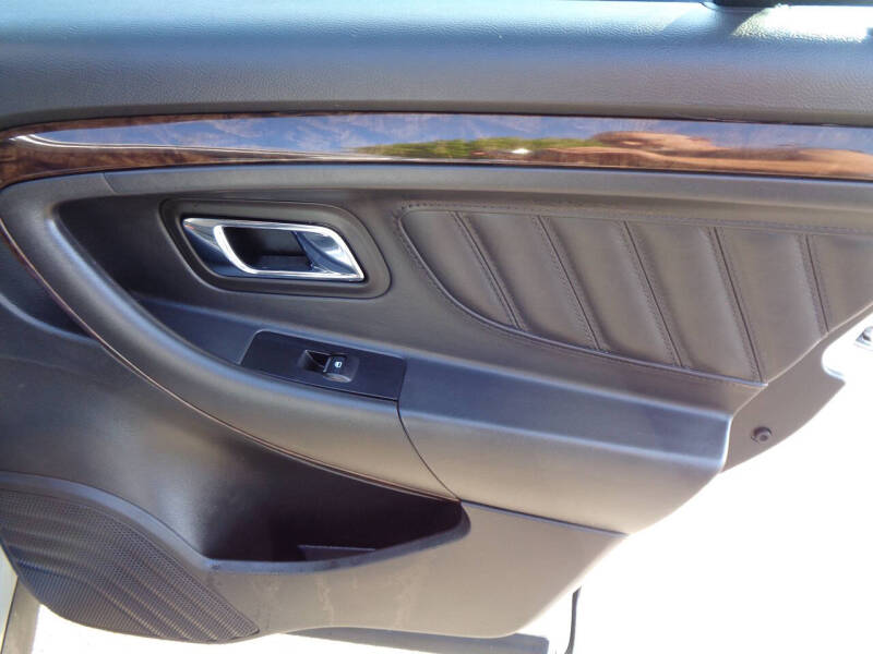 2019 Ford Taurus Limited