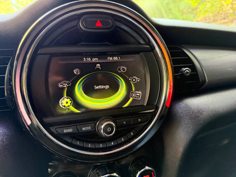 2017 MINI Hardtop 2 Door Cooper