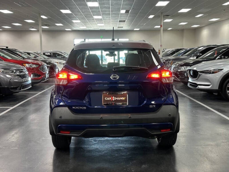 2020 Nissan Kicks SR