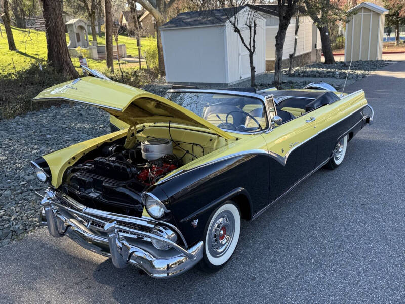 1955 Ford Sunliner