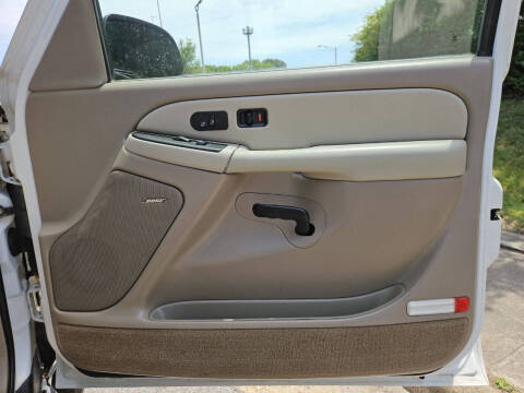 2003 Chevrolet Suburban 1500 LT