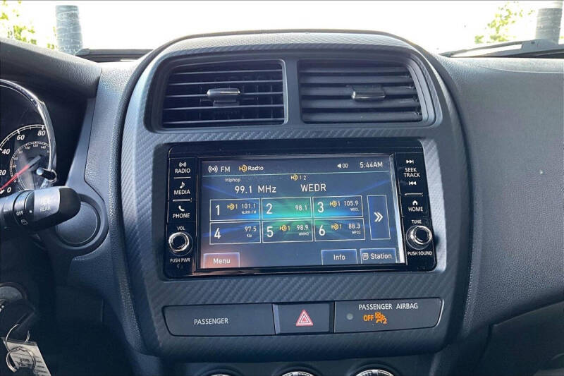 2022 Mitsubishi Outlander SE