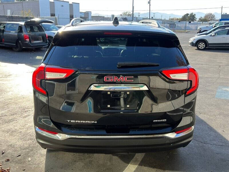 2024 GMC Terrain SLT