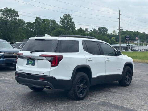 2023 GMC Acadia AT4