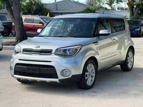 2017 Kia Soul +
