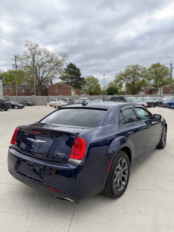 2017 Chrysler 300 S