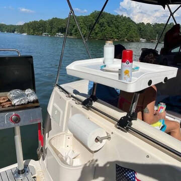 2005 Rinker 270 Express Cruiser