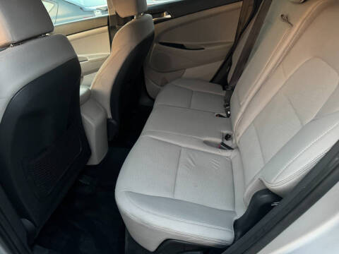 2020 Hyundai Tucson SE