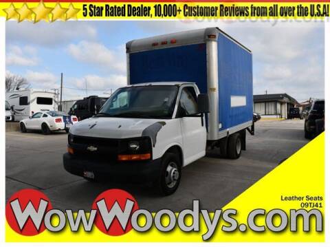 2009 Chevrolet Express Cutaway for sale at WOODY'S AUTOMOTIVE GROUP in Chillicothe MO