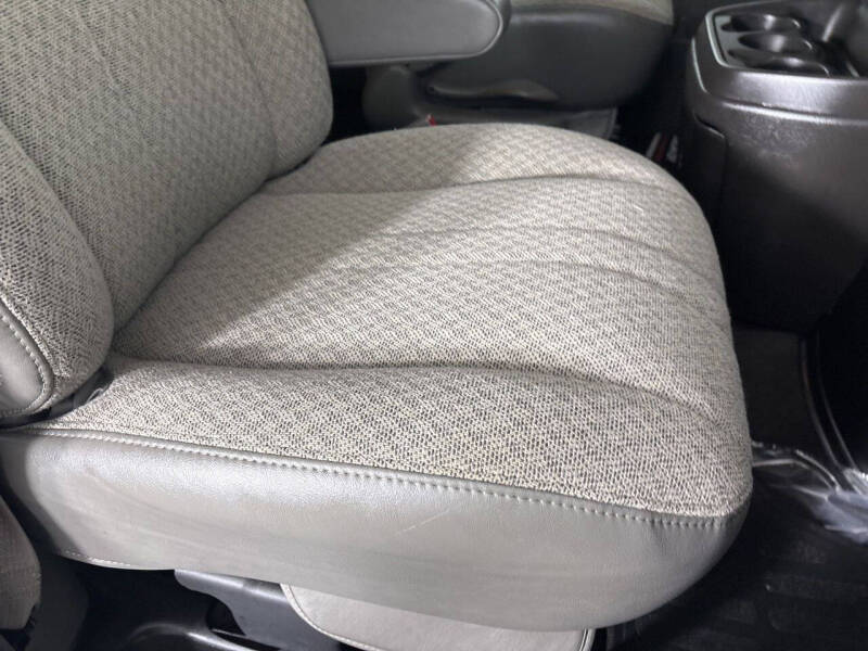 2024 Chevrolet Express LT 3500