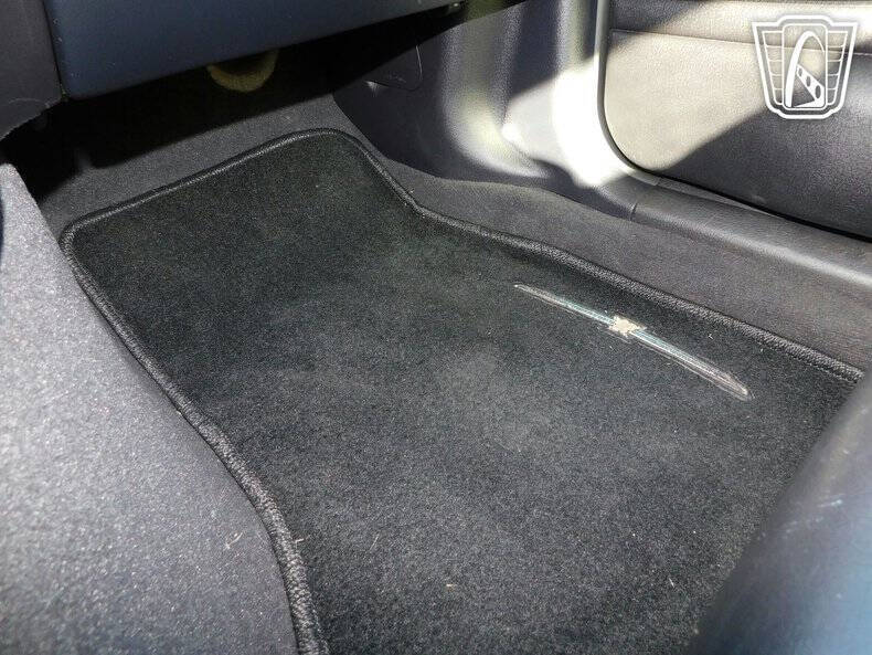 2003 Ford Thunderbird