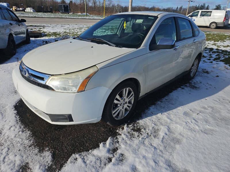 2011 Ford Focus SEL's photo