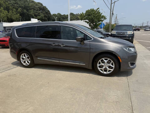 2020 Chrysler Pacifica Touring L 35th Anniversary