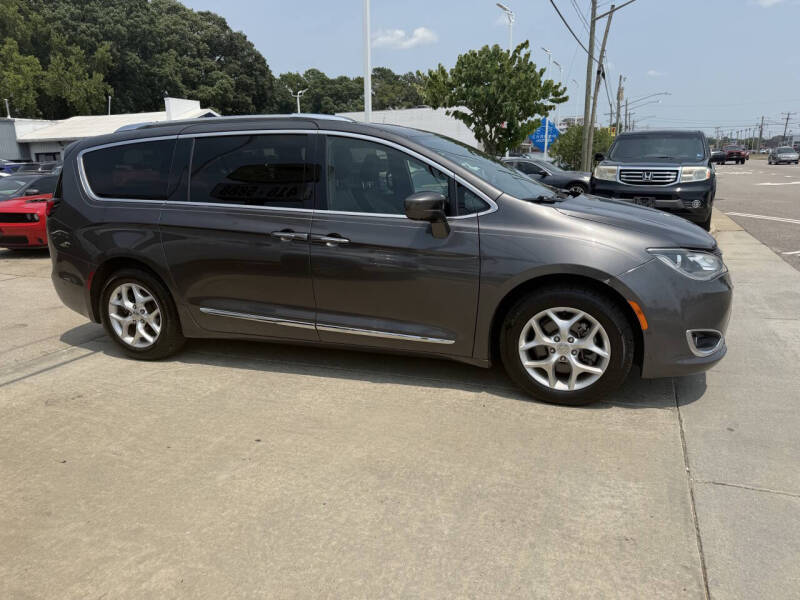 2020 Chrysler Pacifica Touring L 35th Anniversary