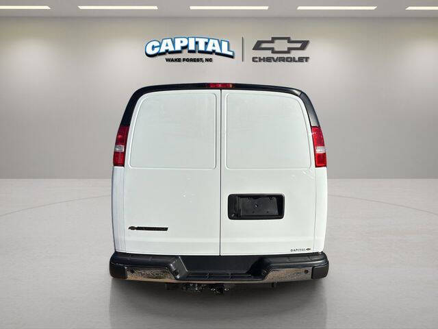 2025 Chevrolet Express 2500