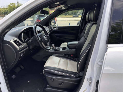 2021 Jeep Grand Cherokee Laredo E