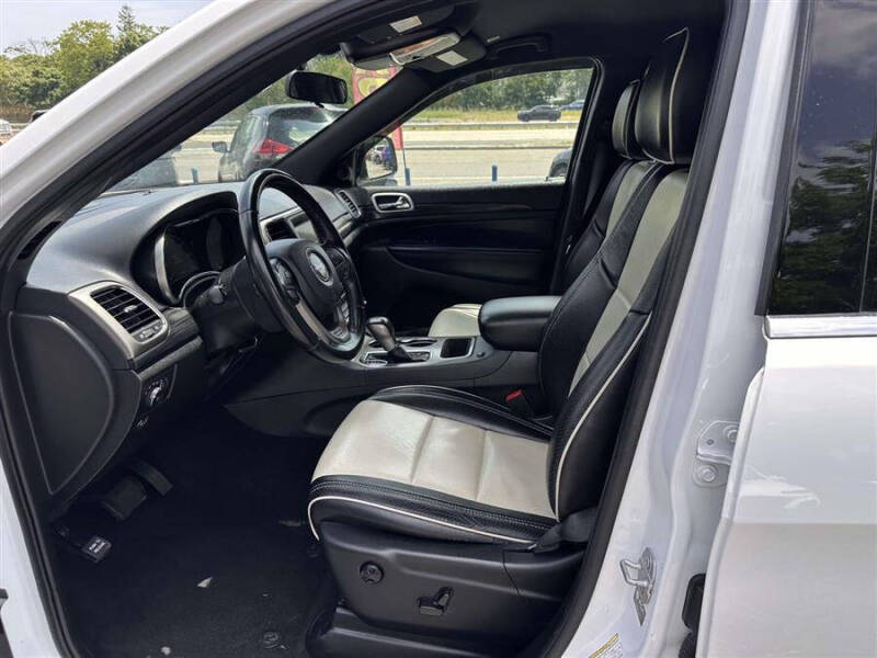 2021 Jeep Grand Cherokee Laredo E