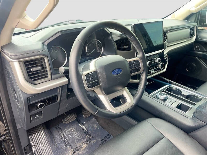 2023 Ford Expedition XLT