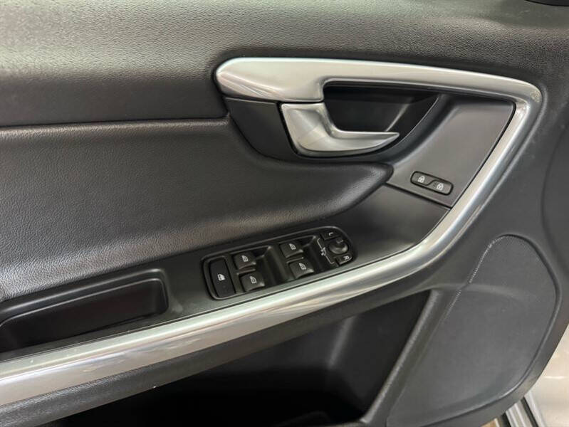 2016 Volvo V60 T5 Premier