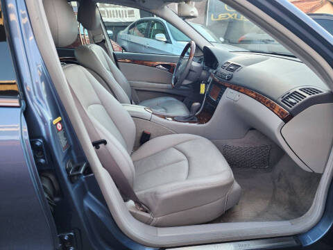 2005 Mercedes-Benz E-Class E 320