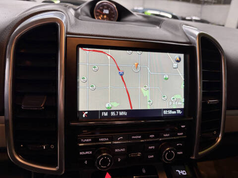 2013 Porsche Cayenne GTS