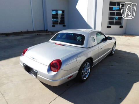 2005 Ford Thunderbird Deluxe