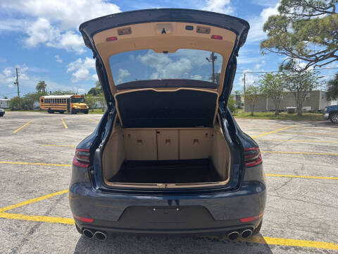 2015 Porsche Macan S