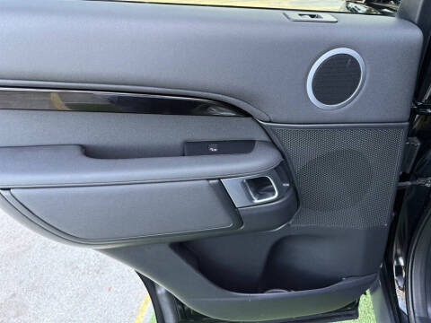 2020 Land Rover Discovery SE