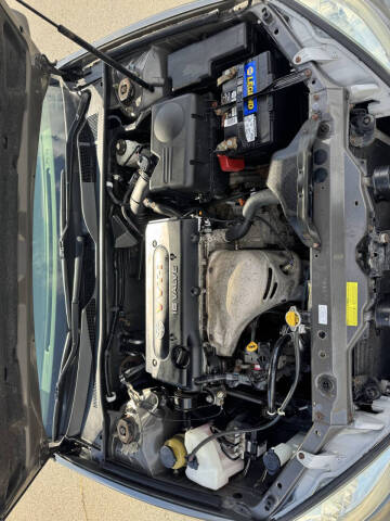 2004 Toyota Camry LE