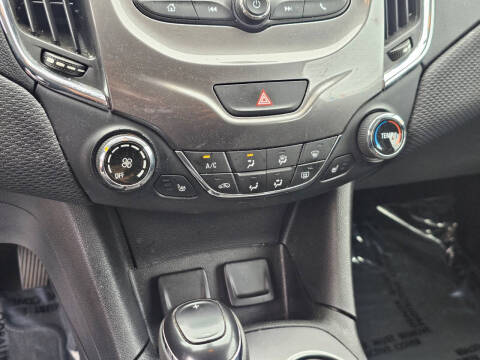 2017 Chevrolet Cruze LT Auto