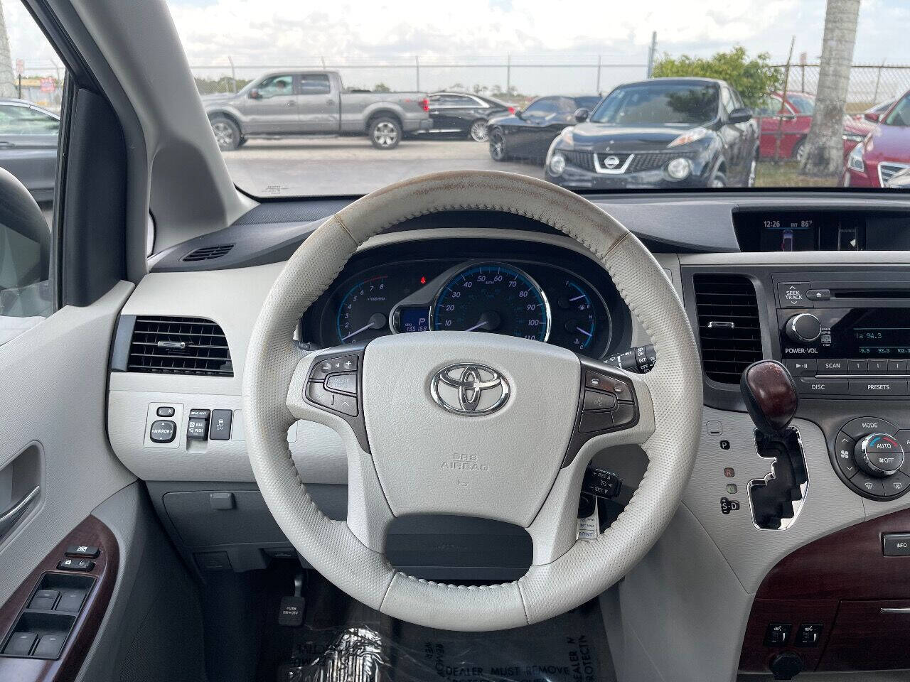 2013 Toyota Sienna  - $15,900