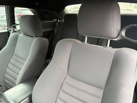 2010 Dodge Challenger SE