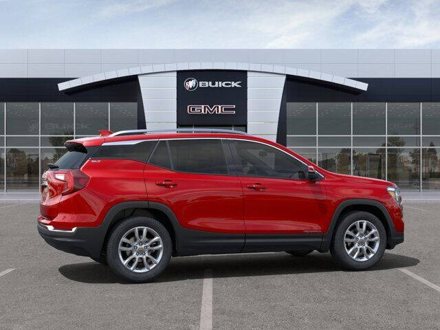 2024 GMC Terrain SLT
