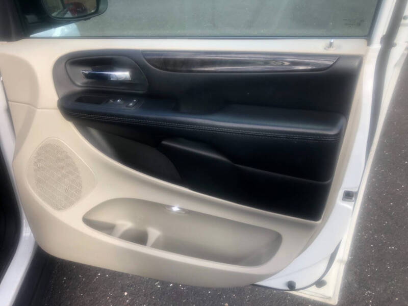 2016 Dodge Grand Caravan SE