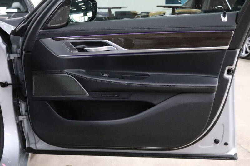 2020 BMW 7 Series 740i