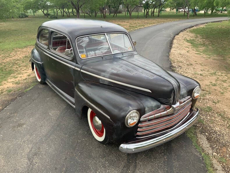 1946 Ford Deluxe