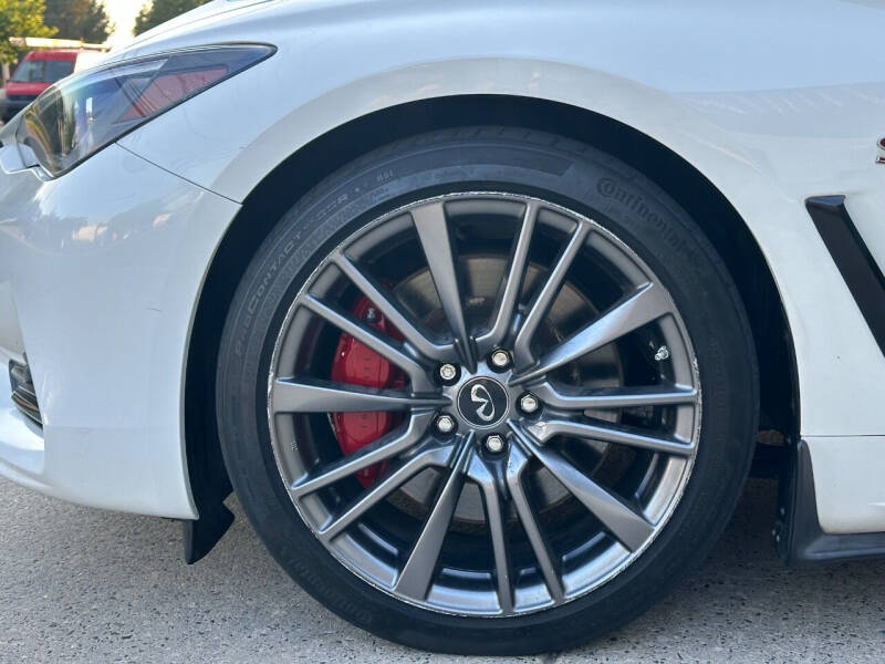 2017 Infiniti Q60 Red Sport 400