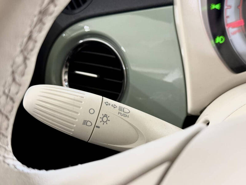 2012 FIAT 500 Lounge