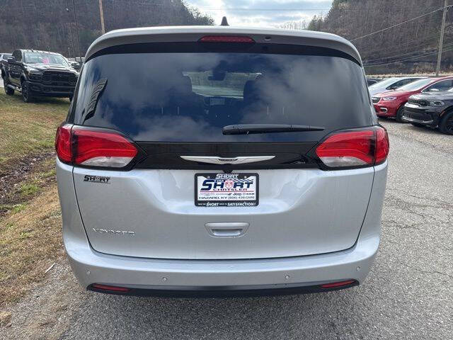2026 Chrysler Voyager LX