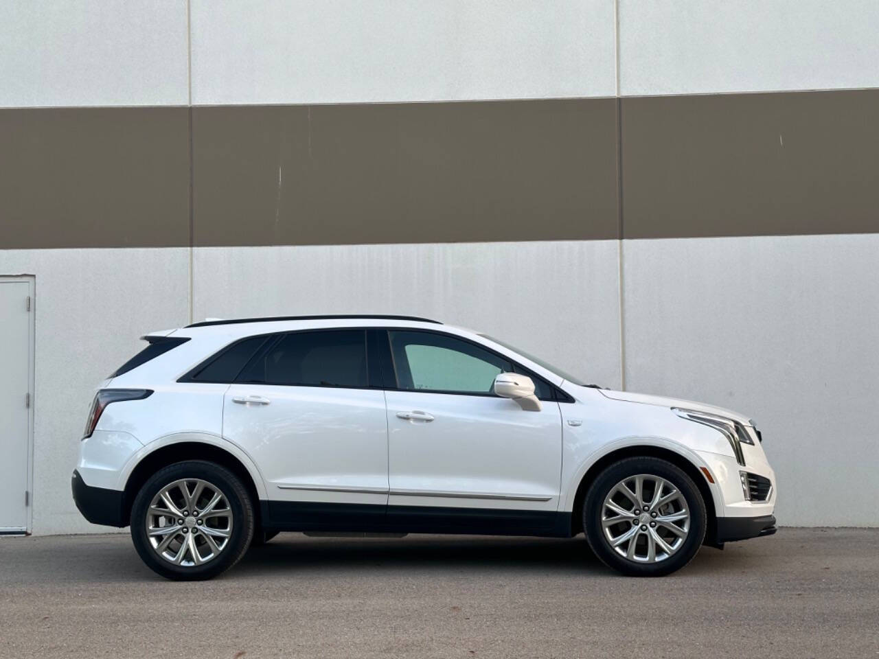 2020 Cadillac XT5 for sale at Phoenix Motor Co in Romulus, MI