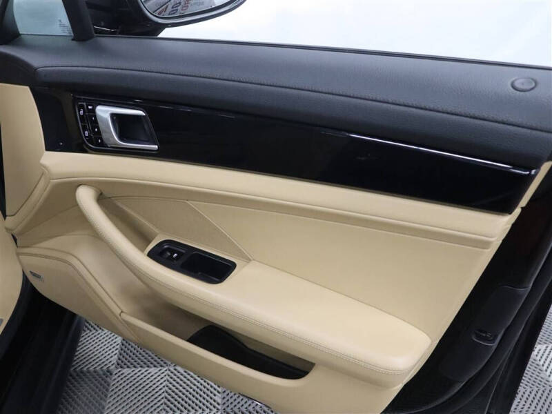 2020 Porsche Panamera