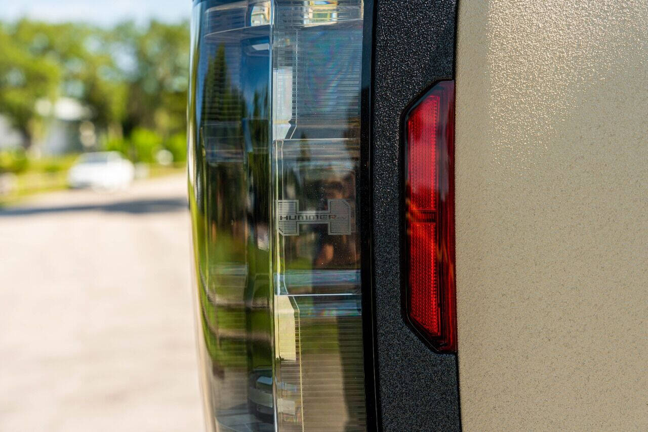 2022 GMC Hummer EV Pickup Pickup - $199,999