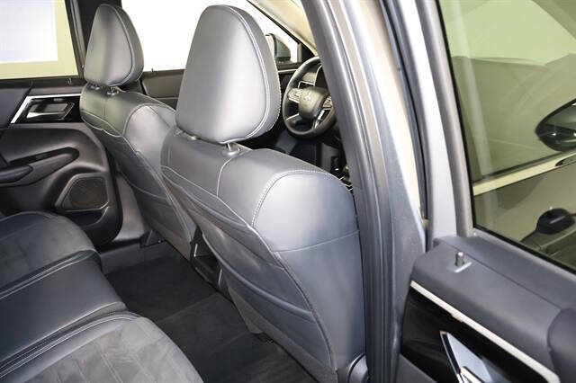 2022 Mitsubishi Outlander SE