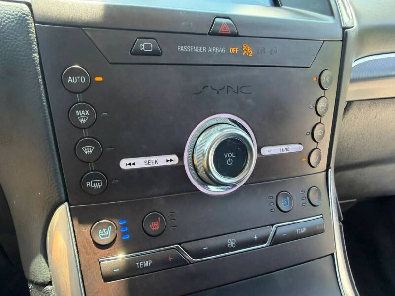 2020 Ford Edge Titanium