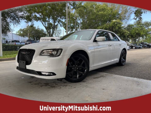 2021 Chrysler 300 for sale at University Mitsubishi in Davie FL