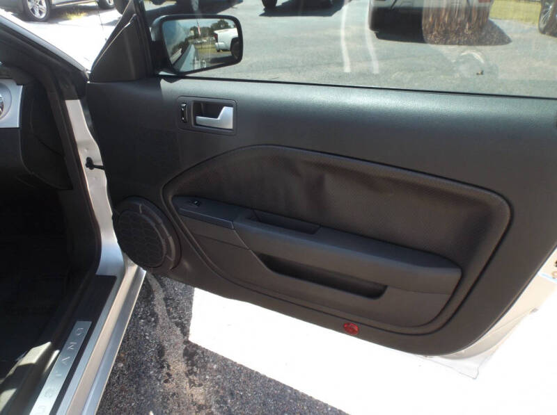 2009 Ford Mustang GT Deluxe