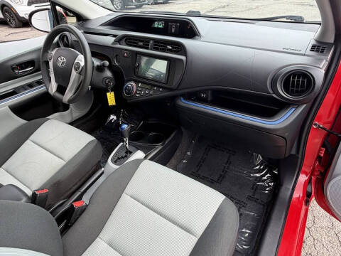 2013 Toyota Prius c Two