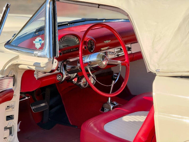 1955 Ford Thunderbird