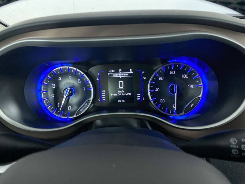 2024 Chrysler Voyager LX